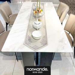 Чулуун ширээ