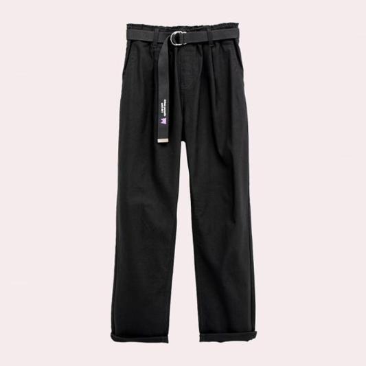 Өмд охид тэлээтэй хар