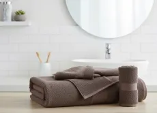 Гар, нүүрийн алчуур